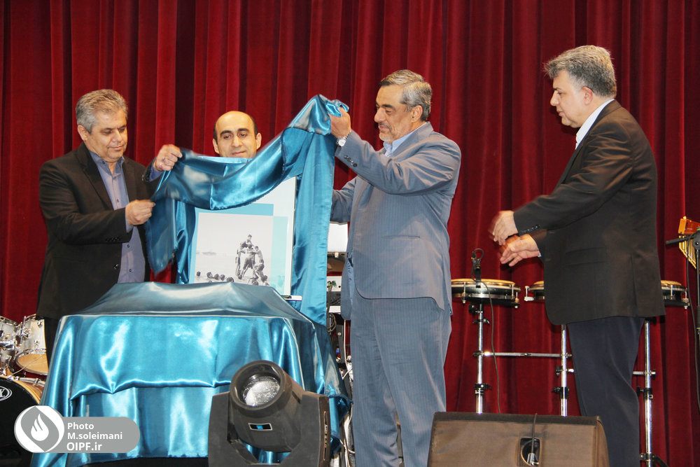 تجلیل از بازنشستگان نفت فلات قاره