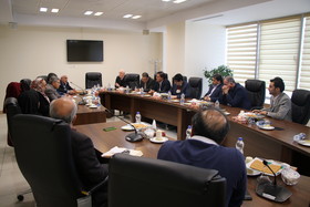 نشست مشترک رئیس و معاونان صندوق ها با رئیس و اعضای هئیت مدیره کانون تهران