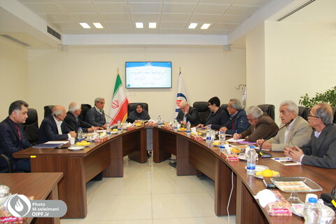 نشست روسا و اعضای هیات مدیره کانون های کرمانشاه، کردستان و همدان با رییس صندوق ها