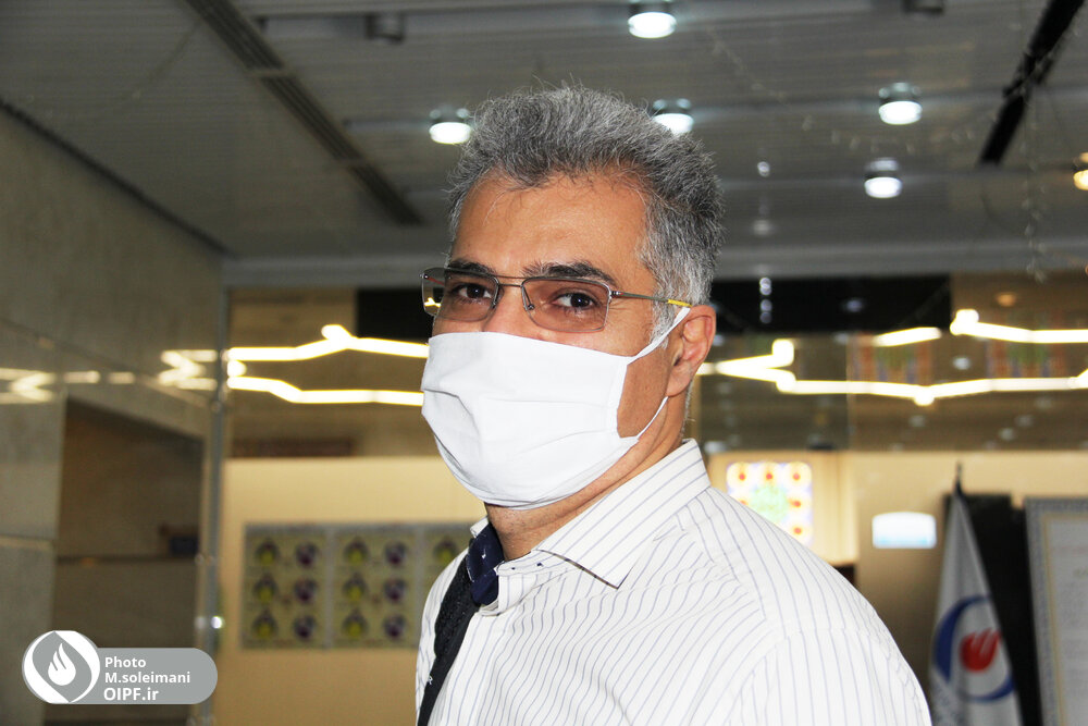 بازنشستگان با ماسک