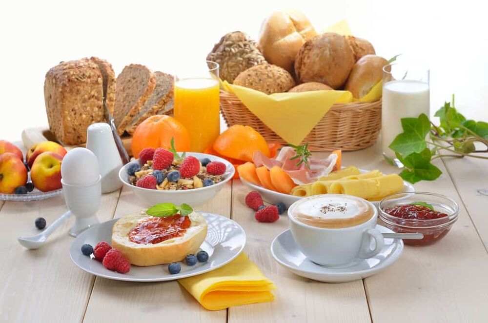میوه و صبحانه