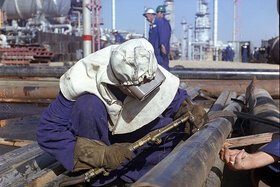گزارش تصویری آرشیوی از صنعت نفت در دوران دفاع مقدس