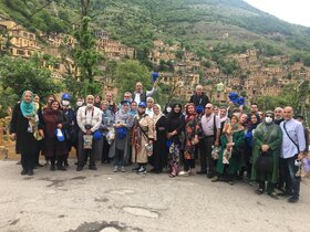 پاییزِ سفر و خاطره؛ بازنشستگان نفت راهی دیار عشق و کریمان می‌شوند