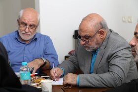 دیدار رئیس صندوقها با مسئولان کانون بندرعباس