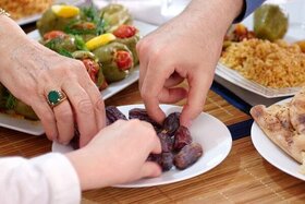 چگونه با تغذیه صحیح در رمضان به سلامت بدن کمک کنیم