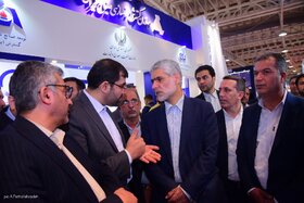 بازدید دکتر بیات رئیس هیئت رئیسه صندوق ها و دکتر نعیمی مدیر عامل شرکت سرمایه گذاری اهداف از نمایشگاه 28