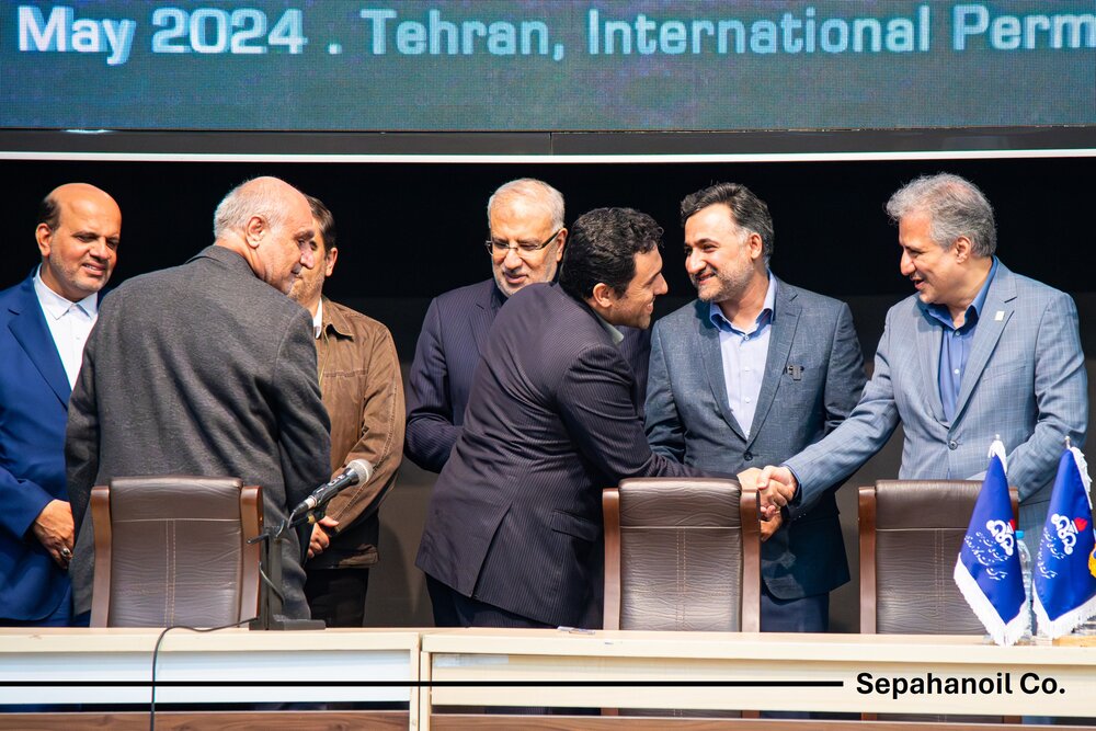 امضای تفاهمنامه همکاری بین شرکت نفت سپاهان و معاونت علمی و فناوری ریاستجمهوری