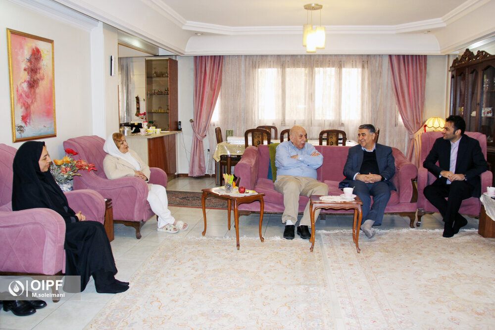 دیدار رئیس صندوقها با پیشکسوت صنعت نفت