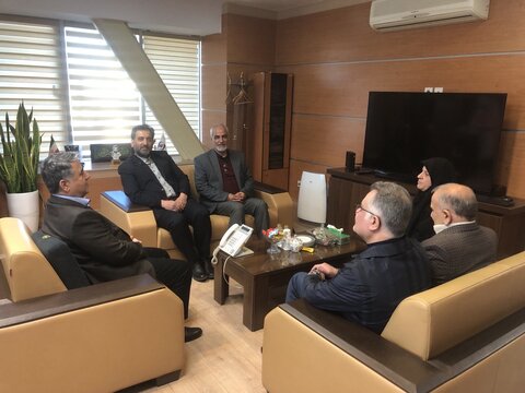 دیدار رئیس صندوق با دبیر کانون ها