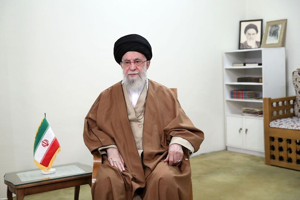 سال ۱۴۰۴، سال «سرمایه گذاری برای تولید» / آرزوی خیر و صلاح و پیروزی برای امت اسلامی