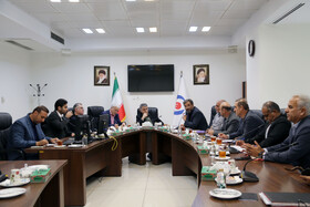 نشست دبیر و چند تن از روسای کانون ها با رئیس صندوق‌ها
