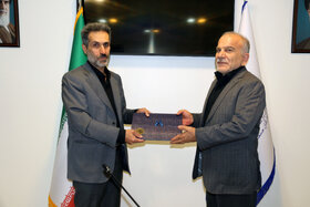 تکریم و معارفه معاونان بازنشستگی و درمان و مدیریت تدوین مقررات