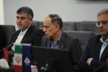 نشست رئیس هیئت‌رئیسه صندوق‌ها با مدیران ارشد گروه اویک 