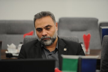 نشست رئیس هیئت‌رئیسه صندوق‌ها با مدیران ارشد گروه اویک 