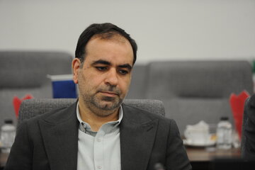 نشست رئیس هیئت‌رئیسه صندوق‌ها با مدیران ارشد گروه اویک 